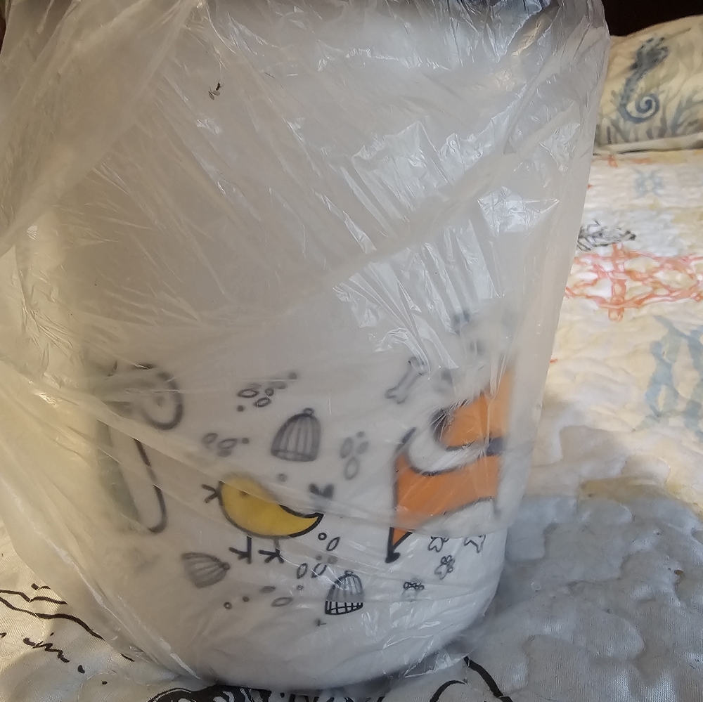 Tupperware Pet Food Canister